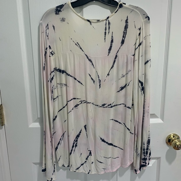 VINTAGE HAVANA tie dye bell sleeve top - Picture 3 of 4